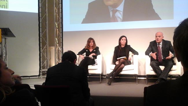 Eni, Descalzi taglia costi e investimenti. Ma la cedola rimane a 80 cent