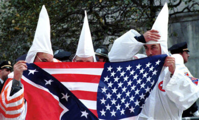 Elezioni Usa 2016, endorsement del Ku Klux Klan per Hillary Clinton