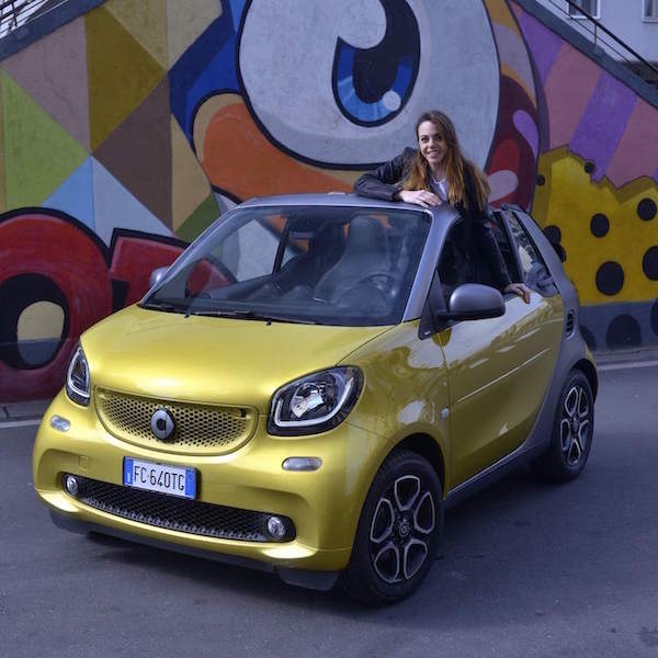 La nuova Smart fortwo perde la testa La nuova Smart fortwo perde la testa