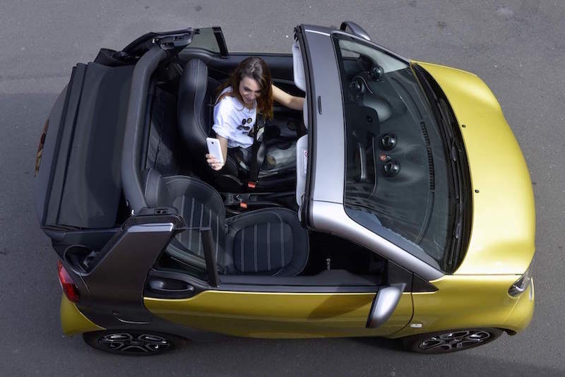 La nuova Smart fortwo perde la testa La nuova Smart fortwo perde la testa