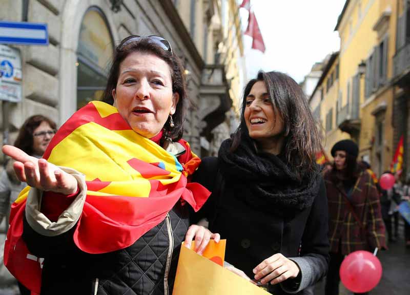 Virginia Raggi: “truccato l’Economist. “Ripulita” altro che “diversa” Virginia Raggi: “truccato l’Economist. “Ripulita” altro che “diversa”