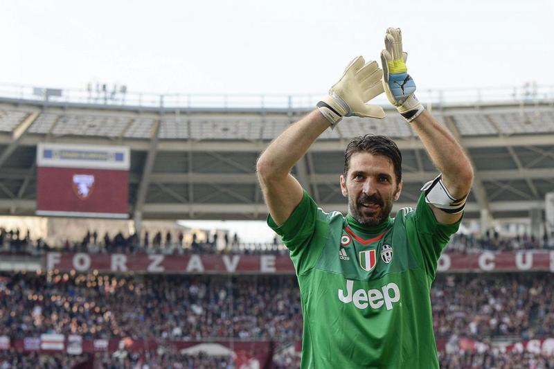 Juve e nazionale, Buffon scrive alla porta: “Continuerò a proteggerti”