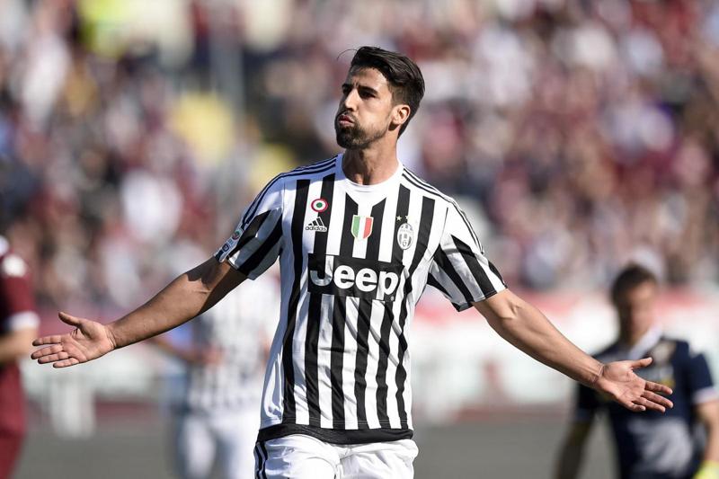 Khedira a Rizzoli: “Questo è scemo”: trema la Juve per la squalifica Khedira a Rizzoli: “Questo è scemo”: trema la Juve per la squalifica