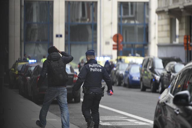 Bruxelles, la metropolitana paralizzata dopo l’attentato Bruxelles, la metropolitana paralizzata dopo l’attentato