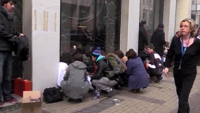 Bruxelles, la metropolitana paralizzata dopo l’attentato Bruxelles, la metropolitana paralizzata dopo l’attentato