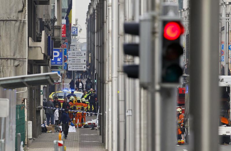 Bruxelles, la metropolitana paralizzata dopo l’attentato Bruxelles, la metropolitana paralizzata dopo l’attentato