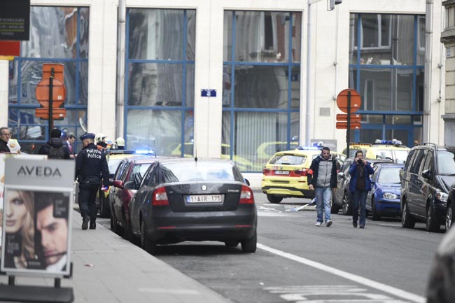 Bruxelles, la metropolitana paralizzata dopo l’attentato Bruxelles, la metropolitana paralizzata dopo l’attentato