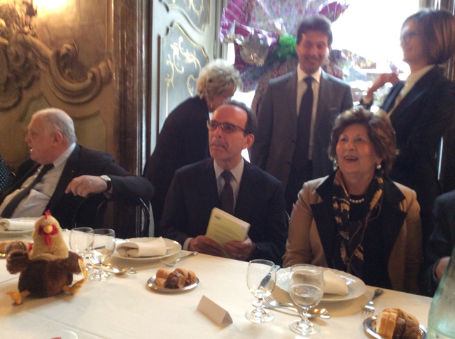 Parisi è un uomo di polso? Guarda le foto e di’ la tua