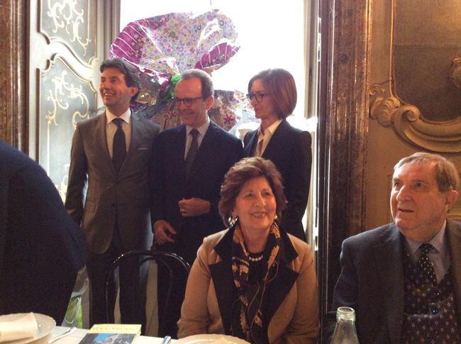 Parisi è un uomo di polso? Guarda le foto e di’ la tua