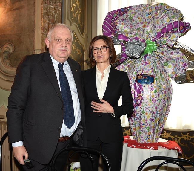 Amici della Lirica, da Parisi a Forattini ecco chi c’era (e chi no) Amici della Lirica, da Parisi a Forattini ecco chi c’era (e chi no)