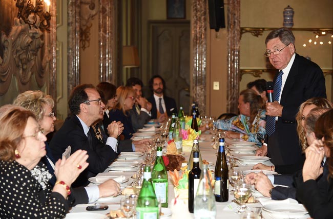 Amici della Lirica, da Parisi a Forattini ecco chi c’era (e chi no) Amici della Lirica, da Parisi a Forattini ecco chi c’era (e chi no)