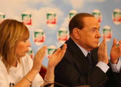 Berlusconi: “Bertolaso è un campione per Roma”. Spunta la Mussolini