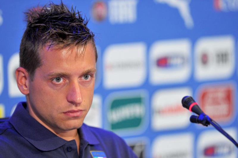 Giaccherini ko lascia il ritiro dell’Italia. Conte chiama De Sciglio Giaccherini ko lascia il ritiro dell’Italia. Conte chiama De Sciglio