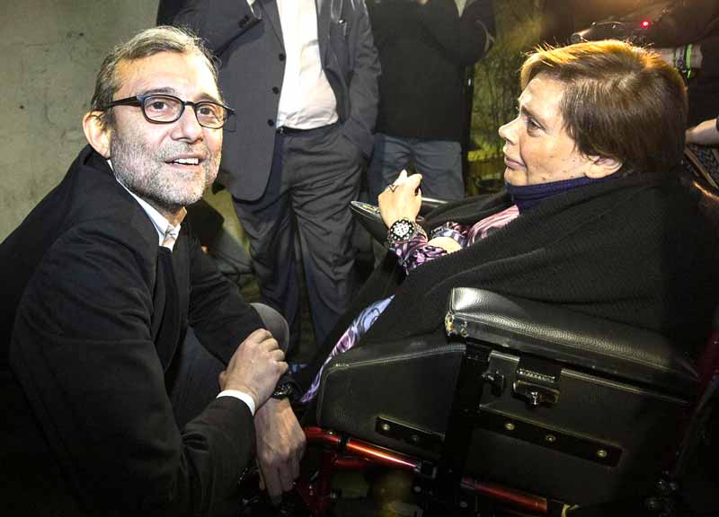 Pd-M5S: la guerra per Roma: “Cara Raggi: prova la tua onestà” Pd-M5S: la guerra per Roma: “Cara Raggi: prova la tua onestà”