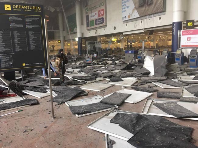 Terrorismo, Italia in una botte di ferro? Più probabile un colabrobo… Terrorismo, Italia in una botte di ferro? Più probabile un colabrobo…