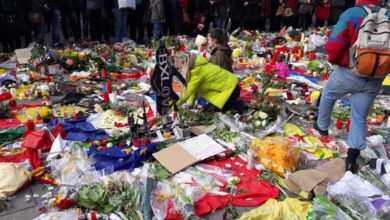 Bruxelles, la marcia dell’odio. E la Polizia “scorta” gli hooligans