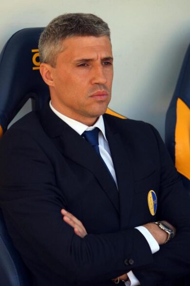 Modena, esonerato Hernan Crespo. La moglie: “Lavorava gratis m…e”