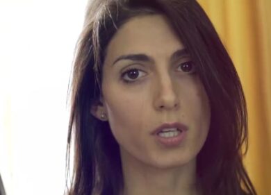 M5S schiavo della tv: Raggi-Di Battista, video anti-PD su condanna Lusi