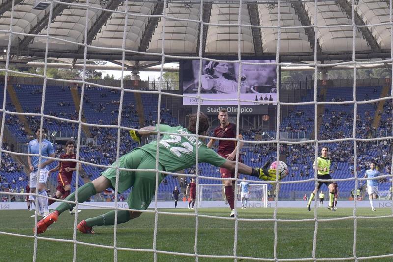 Lazio, squadra in ritiro. Lotito pensa all’esonero di Pioli Lazio, squadra in ritiro. Lotito pensa all’esonero di Pioli