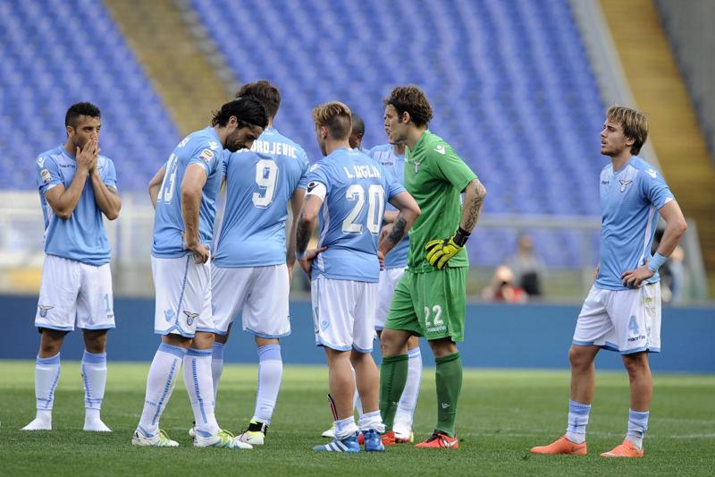 Lazio, squadra in ritiro. Lotito pensa all’esonero di Pioli Lazio, squadra in ritiro. Lotito pensa all’esonero di Pioli