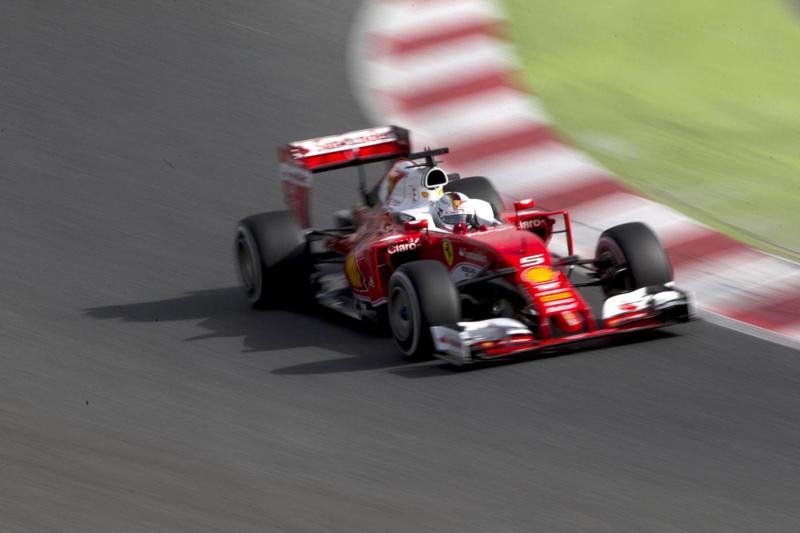 F.1: Gp Bahrain, Vettel si ritira nel giro ricognizione. “Che frustrazione” F.1: Gp Bahrain, Vettel si ritira nel giro ricognizione. “Che frustrazione”