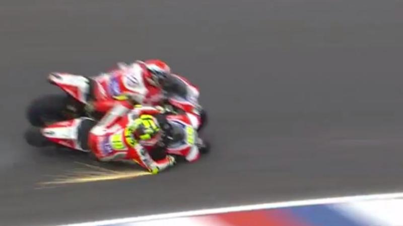 Iannone centra Dovizioso all’ultima curva. Addio podio Ducati. E a fine gara…