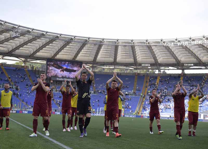 Tre arresti e 12 denunce. Daspo per tutti. Dopo derby: rabbia ultras al campo di Formello Tre arresti e 12 denunce. Daspo per tutti. Dopo derby: rabbia ultras al campo di Formello