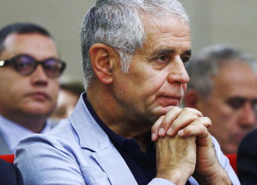 Maugeri, il pm: “Sanità come il Titanic, Formigoni e suoi amici bevevano champagne…” Maugeri, il pm: “Sanità come il Titanic, Formigoni e suoi amici bevevano champagne…”