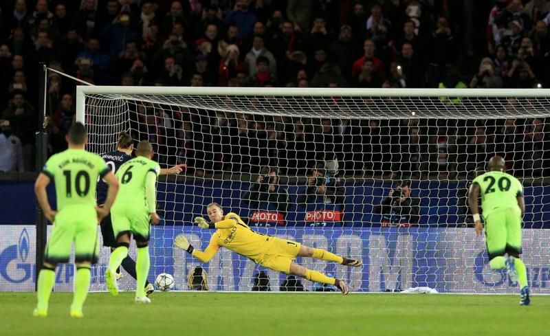Ibra, maledetta Champions: rigore sbagliato e traversa: 2-2 Psg-City Ibra, maledetta Champions: rigore sbagliato e traversa: 2-2 Psg-City