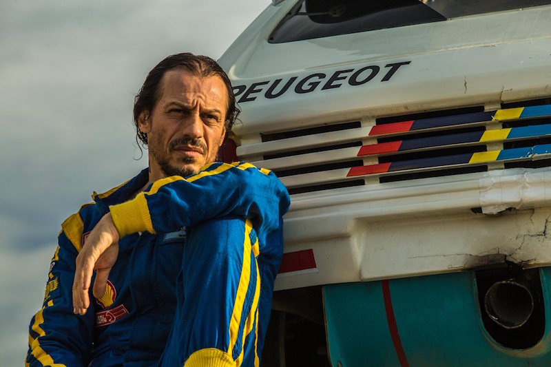 Stefano Accorsi protagonista di “Veloce come il vento” Stefano Accorsi protagonista di “Veloce come il vento”