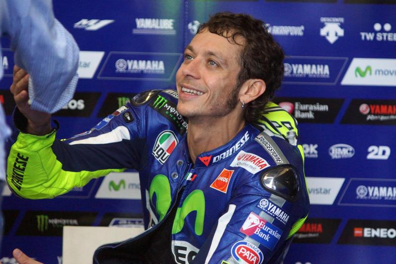 MotoGp, Valentino Rossi si sbilancia: “Jorge Lorenzo penso andrà in Ducati” MotoGp, Valentino Rossi si sbilancia: “Jorge Lorenzo penso andrà in Ducati”