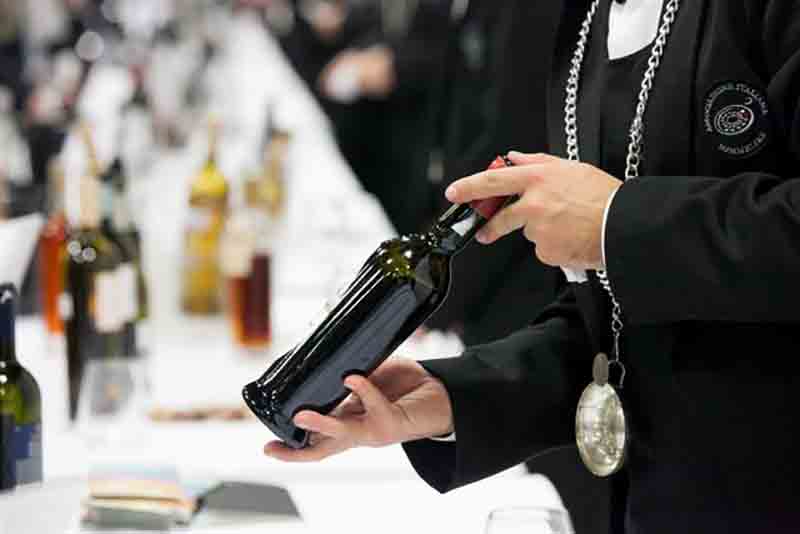 AIS e Vinitaly: mezzo secolo insieme in nome del vino AIS e Vinitaly: mezzo secolo insieme in nome del vino