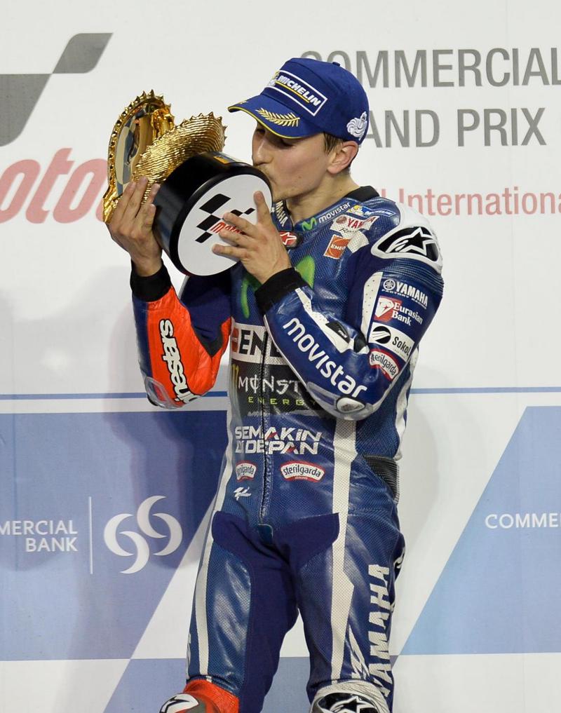 Jorge Lorenzo accusa: “Valentino Rossi mi copia anche le marce e…” Jorge Lorenzo accusa: “Valentino Rossi mi copia anche le marce e…”