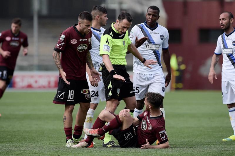 Serie B, Latina choc: “Pronti a ritirare la squadra, perchè…” Serie B, Latina choc: “Pronti a ritirare la squadra, perchè…”