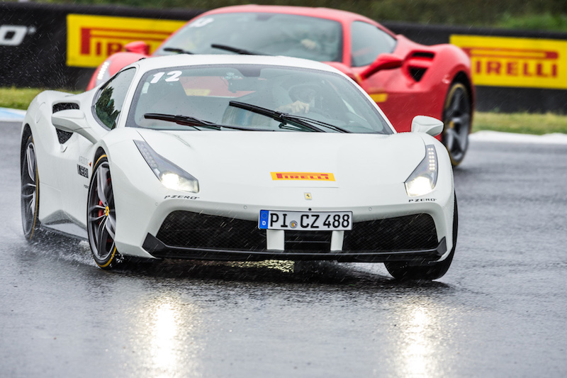 Nuovo Pirelli P Zero: il pneumatico su misura per le supercar Nuovo Pirelli P Zero: il pneumatico su misura per le supercar