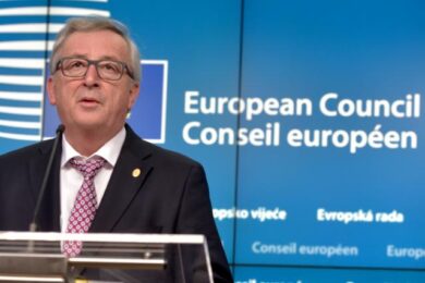 Terrorismo, Juncker: “Unione per la sicurezza. Non si attacchi il Beglio”