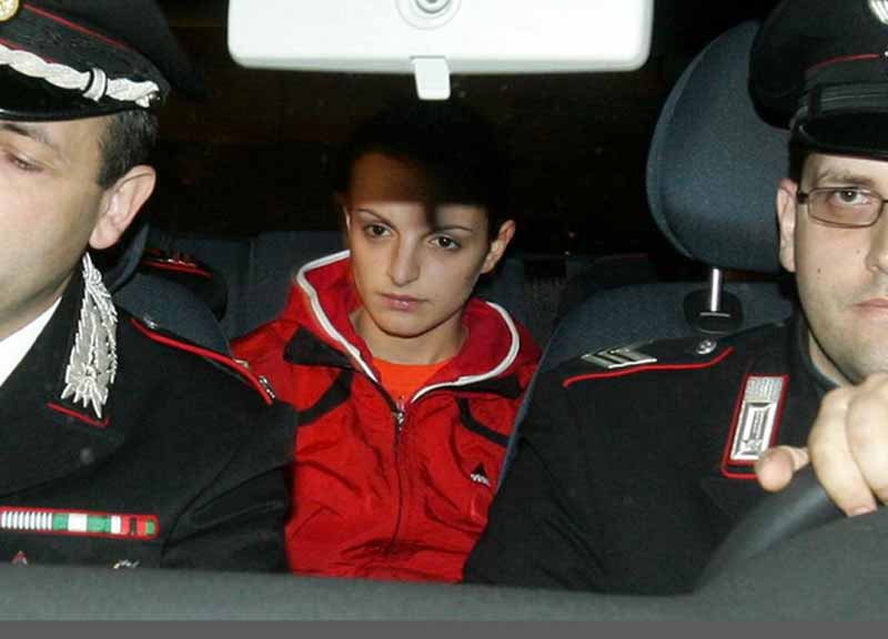 Doina Matei, gioia sui social. Revocata semilibertà. L’avvocato: “No al razzismo” Doina Matei, gioia sui social. Revocata semilibertà. L’avvocato: “No al razzismo”