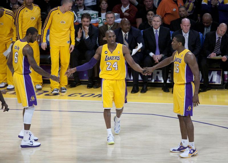 Kobe Bryant addio: ritiro tra lacrime e 60 punti nell’ultima del Black Mamba Kobe Bryant addio: ritiro tra lacrime e 60 punti nell’ultima del Black Mamba