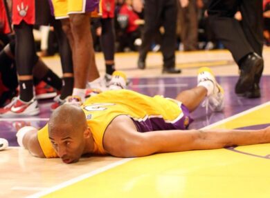 Kobe Bryant addio: ritiro tra lacrime e 60 punti nell’ultima del Black Mamba