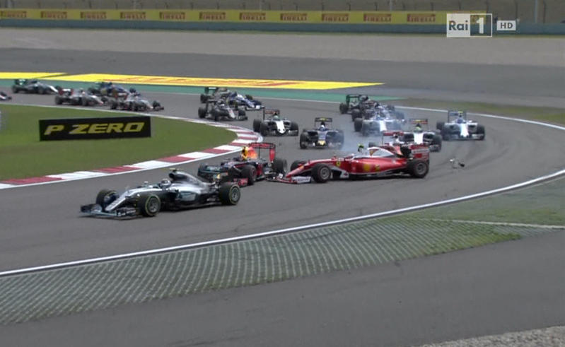 Incidente Vettel e Raikkonen, Marchionne: “Non da Ferrari. Imbarazzo”