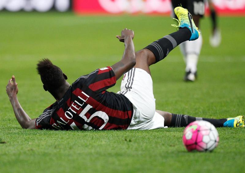 Milan, Balotelli: “Questa cosa delle chances mi ha rotto le palle” Milan, Balotelli: “Questa cosa delle chances mi ha rotto le palle”