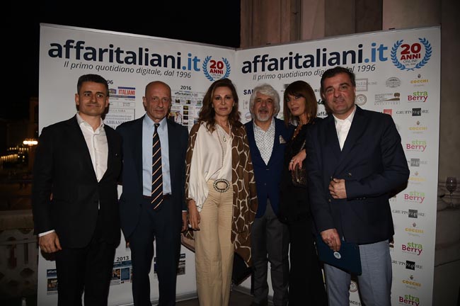 Santanchè-Sallusti, macché crisi: l’amore continua. Eccoli insieme