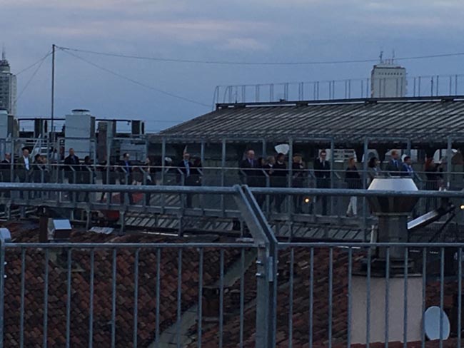 Affaritaliani.it scala i tetti di MilanoGrande festa per i primi vent’anni Affaritaliani.it scala i tetti di MilanoGrande festa per i primi vent’anni