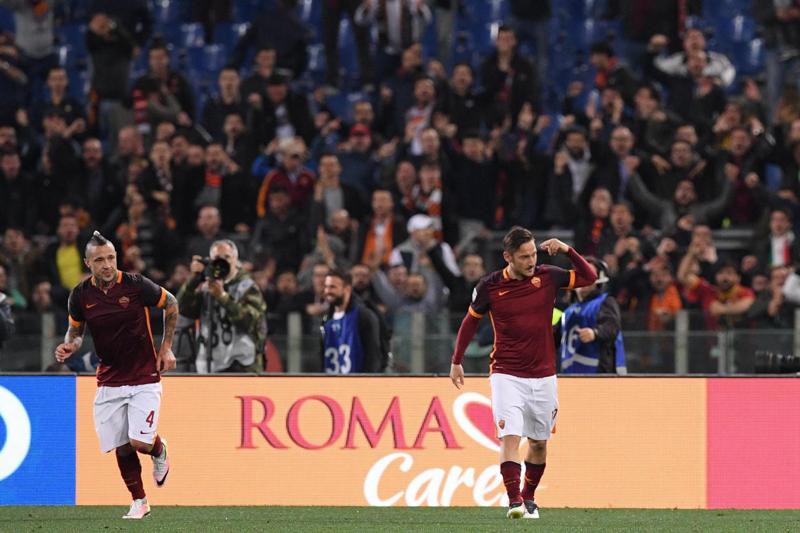 Serie A: Roma: Totti salva Spalletti: 2 gol in 3 minuti. Juve, quasi scudetto