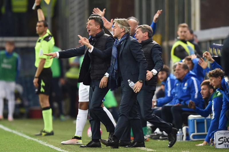 Genoa-Inter, Mancini non ci sta: “Meritavamo di stravincere, ko assurdo” Genoa-Inter, Mancini non ci sta: “Meritavamo di stravincere, ko assurdo”