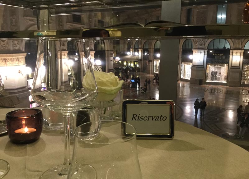 Affaccio sulla storia di Milano e Oyster bar con vista
