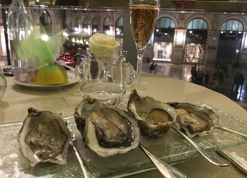 Affaccio sulla storia di Milano e Oyster bar con vista