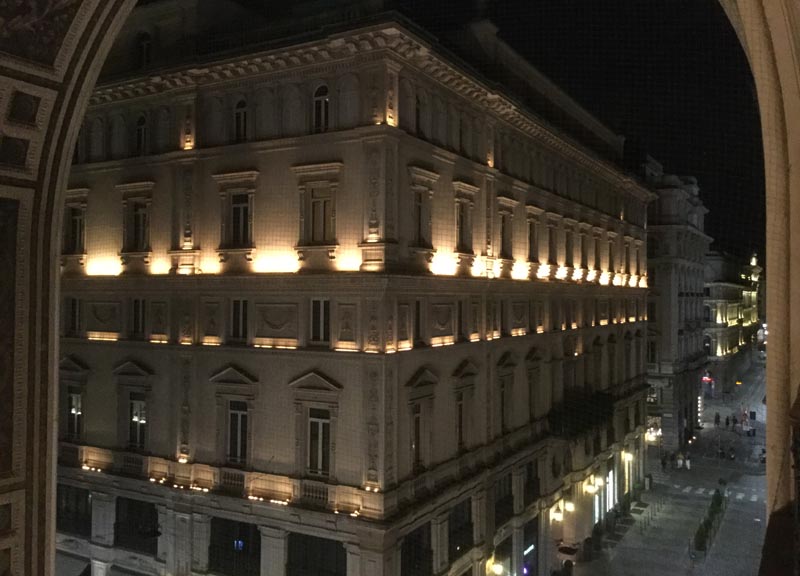 Affaccio sulla storia di Milano e Oyster bar con vista