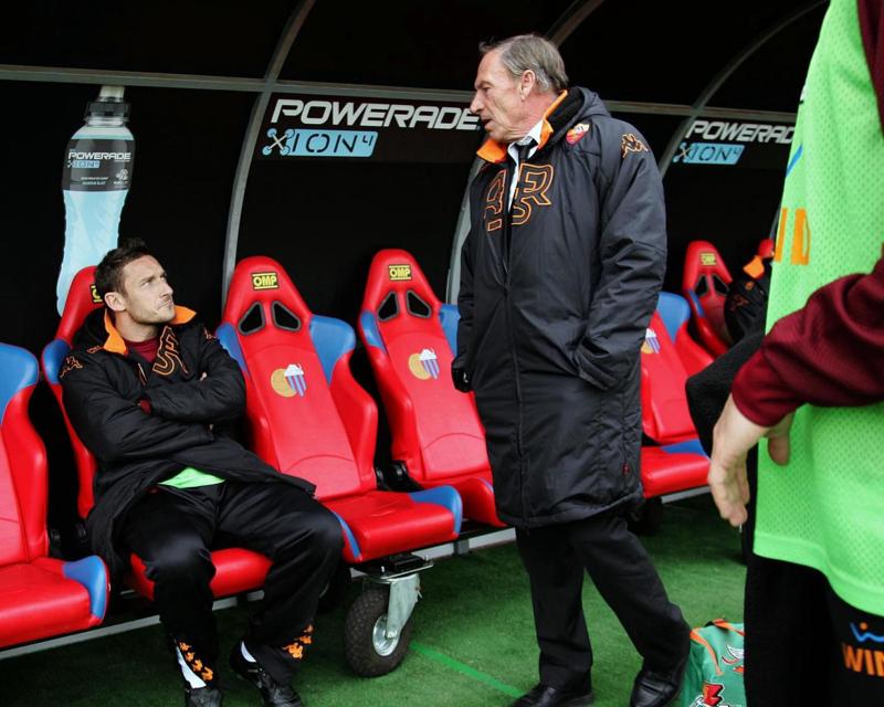 Zeman: “Sono malato di Totti. E’ ingiusto che…” Zeman: “Sono malato di Totti. E’ ingiusto che…”