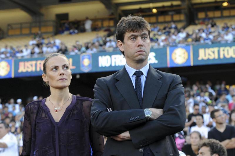 Agnelli ed Emma Winter: la separazione è firmata Agnelli ed Emma Winter: la separazione è firmata